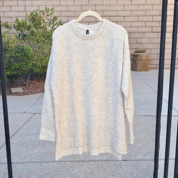 H&M Oatmeal Wool Blend Sweater size M - Picture 1 of 4